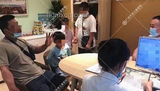 零售业健康关注升级：女孩试衣事件引发肿瘤早筛热议